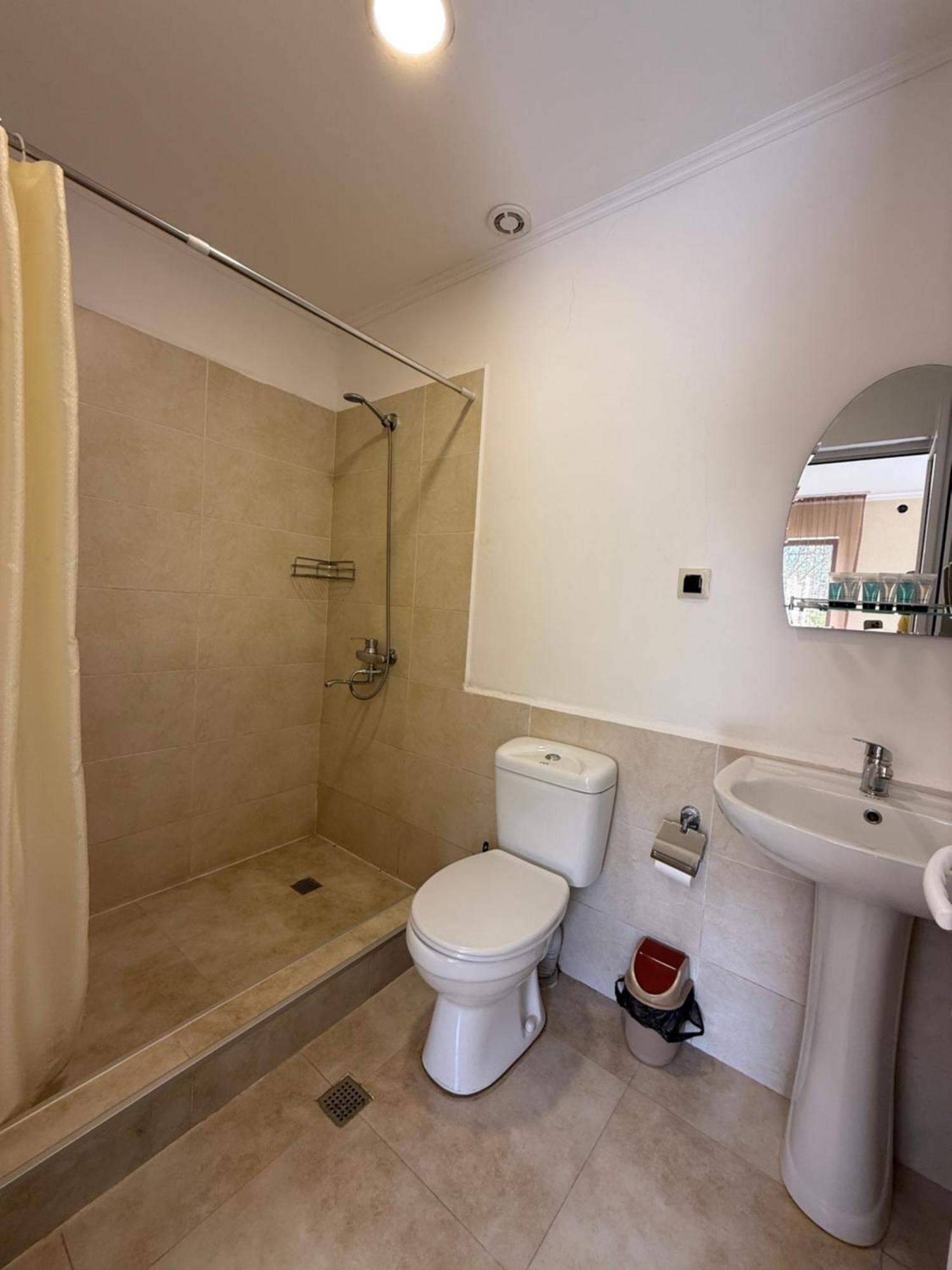 Hotel Villa Eniseli Kültér fotó