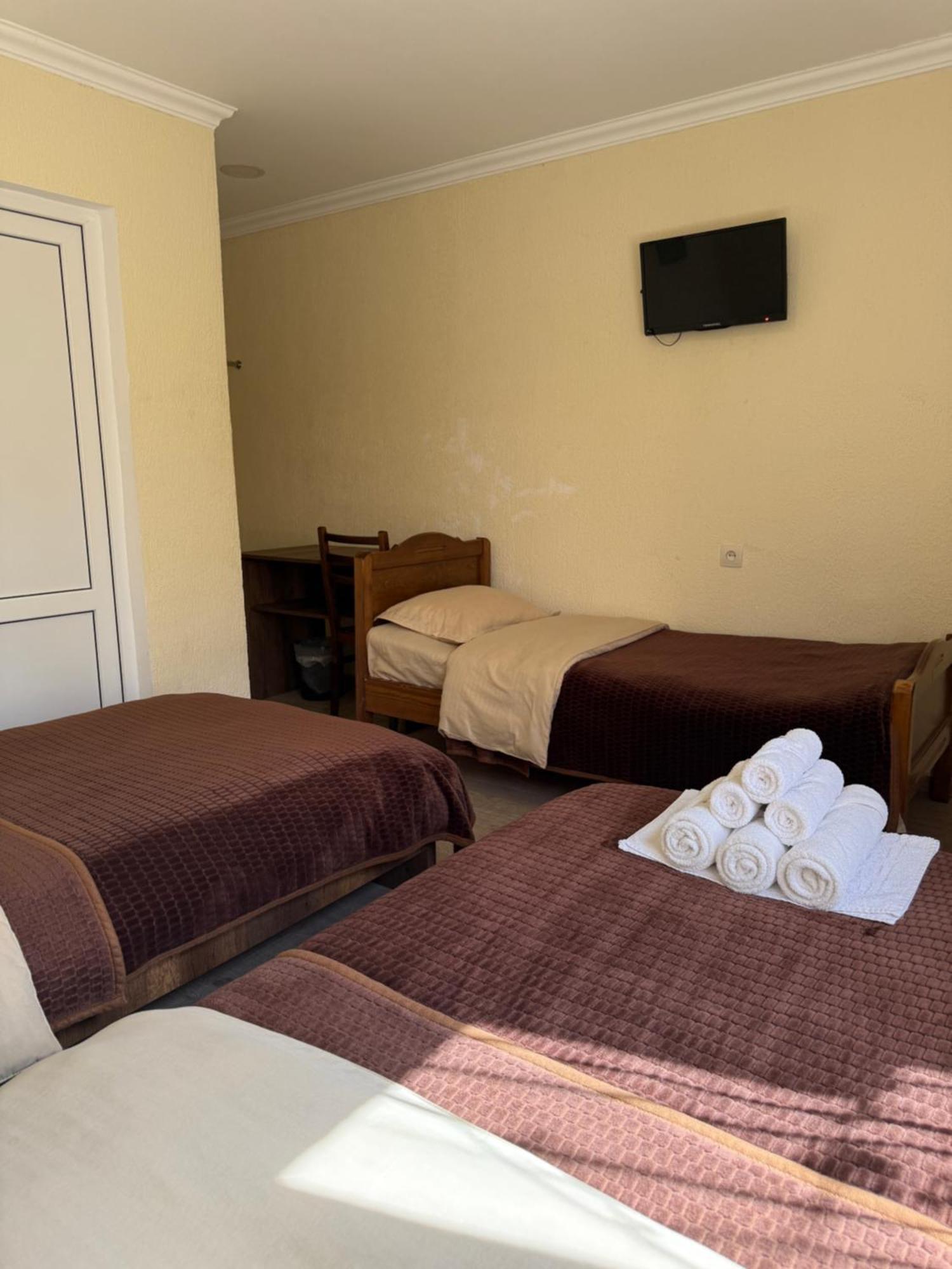 Hotel Villa Eniseli Kültér fotó
